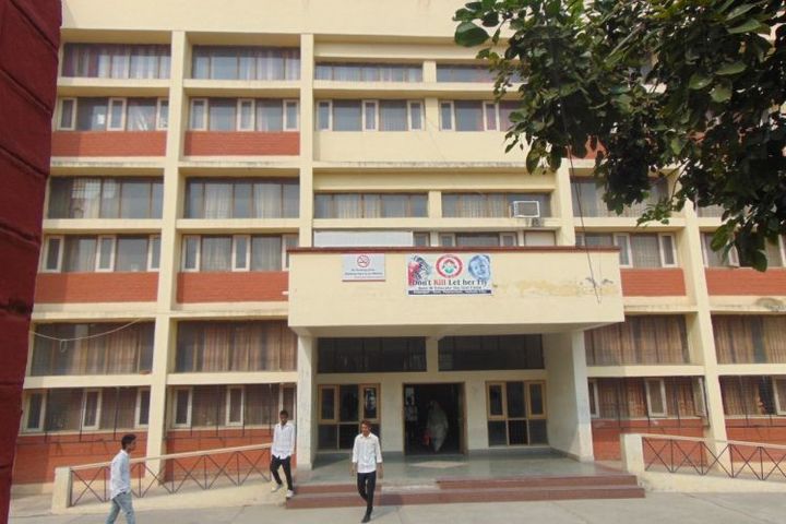 https://cache.careers360.mobi/media/colleges/social-media/media-gallery/17914/2018/10/15/College Building View of Government Polytechnic College Ambala_Campus-View.jpg
